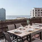 公寓 Spacious Seafront - Family Friendly