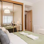 Spacious Seafront - Family Friendly 公寓 *