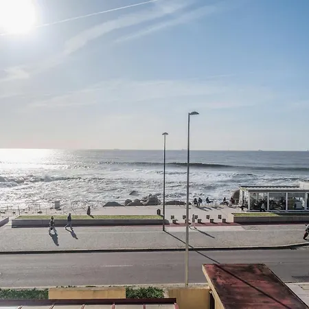 Spacious Seafront - Family Friendly * 빌라노바데가이아