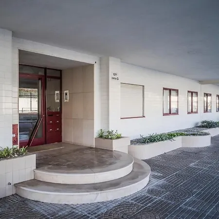 Spacious Seafront - Family Friendly Apartamento *