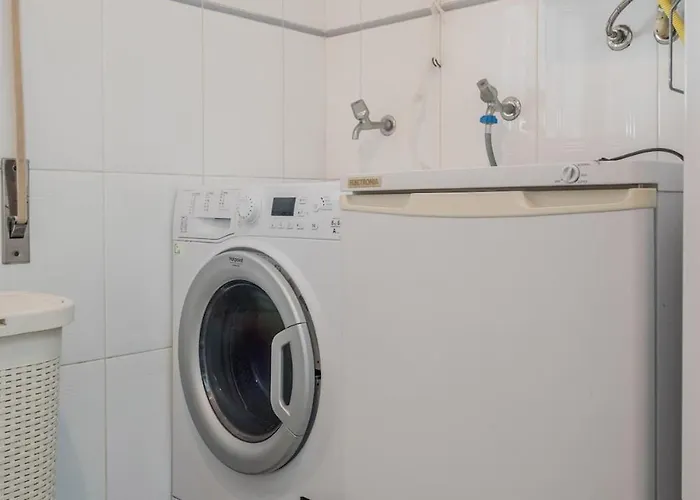 Spacious Seafront - Family Friendly Apartamento *