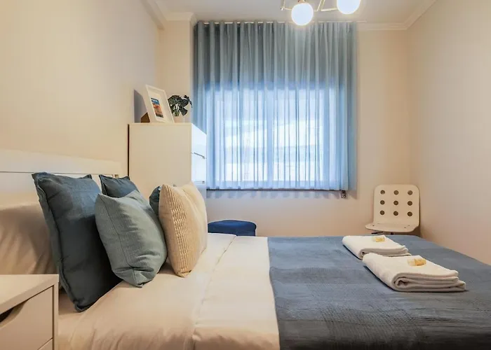 Apartamento Spacious Seafront - Family Friendly *