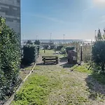 Spacious Seafront - Family Friendly 빌라노바데가이아