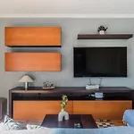 Spacious Seafront - Family Friendly *