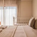 Apartment Spacious Seafront - Family Friendly *