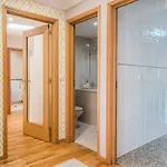 Spacious Seafront - Family Friendly Apartment