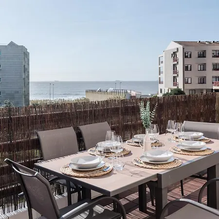 Appartamento Spacious Seafront - Family Friendly