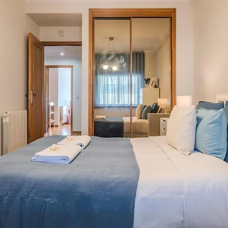 Appartamento Spacious Seafront - Family Friendly *