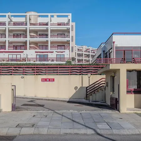 Appartamento Spacious Seafront - Family Friendly *