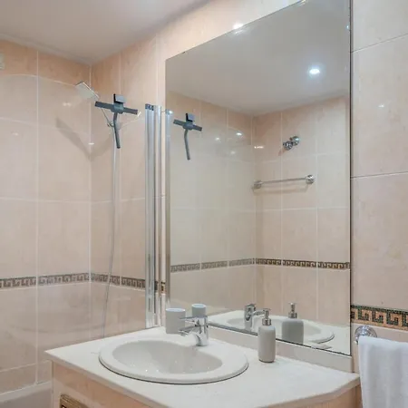 Spacious Seafront - Family Friendly Appartamento Vila Nova de Gaia
