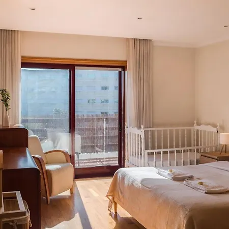 Διαμέρισμα Spacious Seafront - Family Friendly *