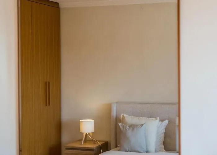 Spacious Seafront - Family Friendly Apartment Vila Nova de Gaia