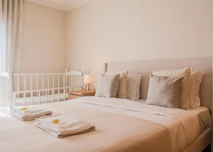 Spacious Seafront - Family Friendly * Vila Nova de Gaia